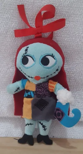 pelúcia Disney Parks Sally Nightmare Before Christmas