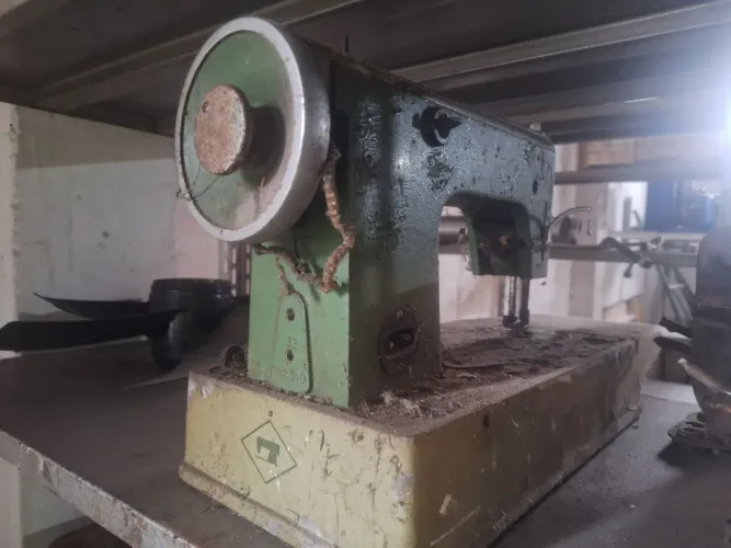 Máquina de Costura Industrial