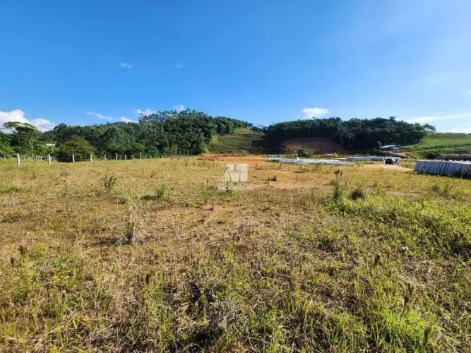 Terreno à venda no bairro Bateas