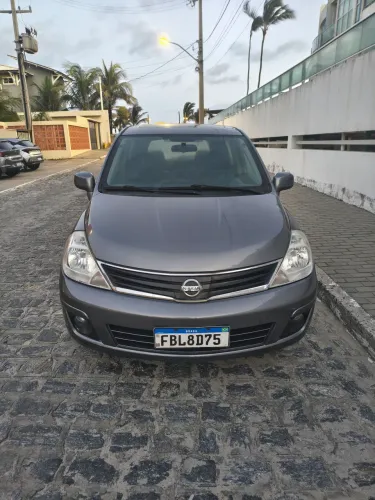 Nissan Tiida SL 1.8/1.8 Flex 16V Mec. 2013