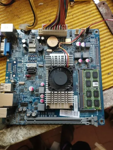 Placa mãe super compacta Intel Celeron cpu847 1.10ghz DD3 ram4gb