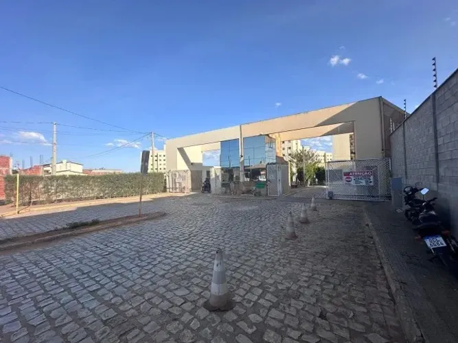 Vendo Condominio Celina Guimarães I, Apto 02 quartos com 01 suíte, Mossoró-RN.