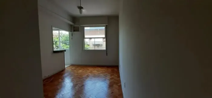 Botafogo - Aluguel - 01 Quarto - 45 m² - Bambina