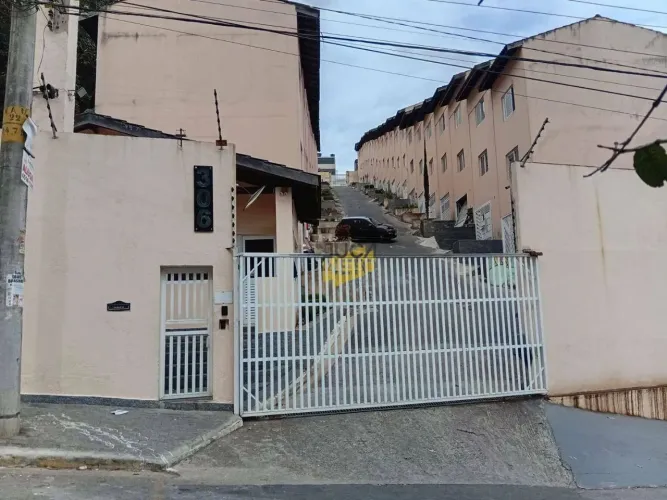Oportunidade Sobrado com 2 dormitórios à venda, 106 m² por R$ 270.000 - Vila Falchi - Mauá
