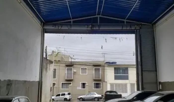 Galpão à venda em Osasco, Munhoz Júnior, com 650 m², Não Está Em Condomínio