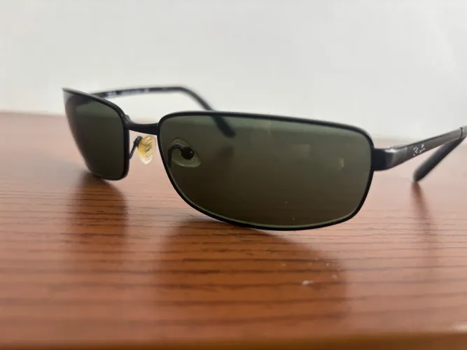 Óculos RayBan 3194 seminovo sem marcas 