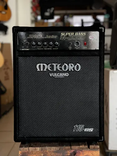 Amplificador Meteoro Space Junior M-2000 200W