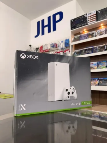 Xbox Series X - Novo - 1TB SSD - 4K 120FPS