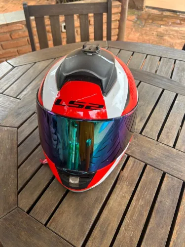 Capacete fechado ls2