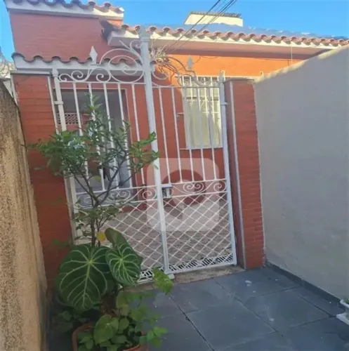 Casa Linear com 2 Quartos (1 Suíte) à Venda  140m²  Riachuelo