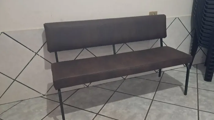Banco Estofado Marrom