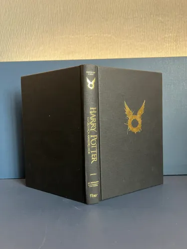 Harry Potter e a Criança Amaldiçoada - Edição Capa Dura (Novo)