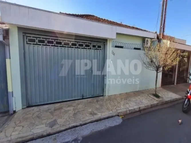 Casa Padrão à Venda e Locação em Vila São José, São Carlos