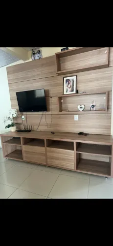 Estante de sala