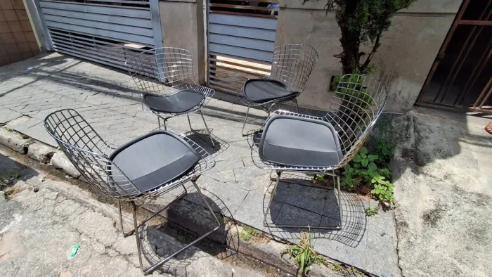 Conjunto de 4 cadeiras bertoia aço cromado 
