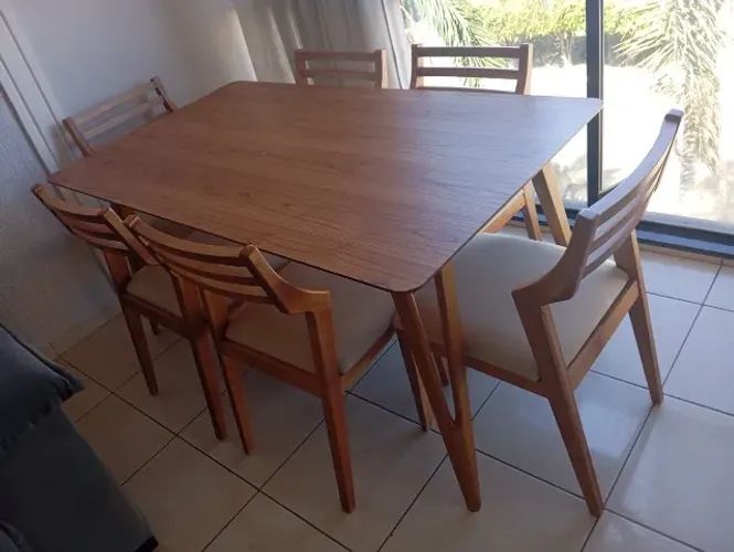 mesa de jantar lux com 6 cadeiras ( Madeira macica )