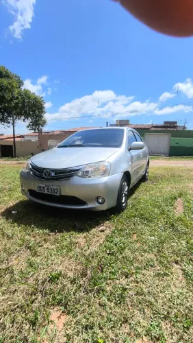 Toyota Etios XS Sedan 1.5 Flex 16V 4P Mec. 2013