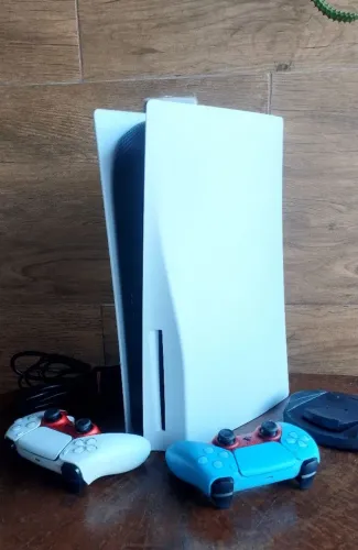 PS5 com leitor de discos! Completo!