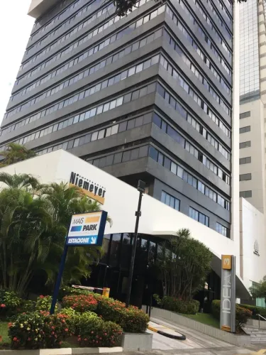 OPORTUNIDADE Sala comercial nº 512, do Condomínio Empresarial Niemeyer