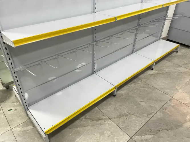 21 Gôndolas Comerciais de Aço - Ótimo Estado | Desmontagem de Loja