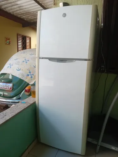 Geladeira GE 410 lts