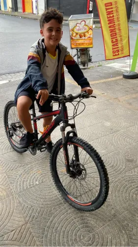 Bike oggi banco brutus pneu kenda