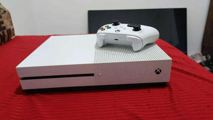 XBOX ONE S