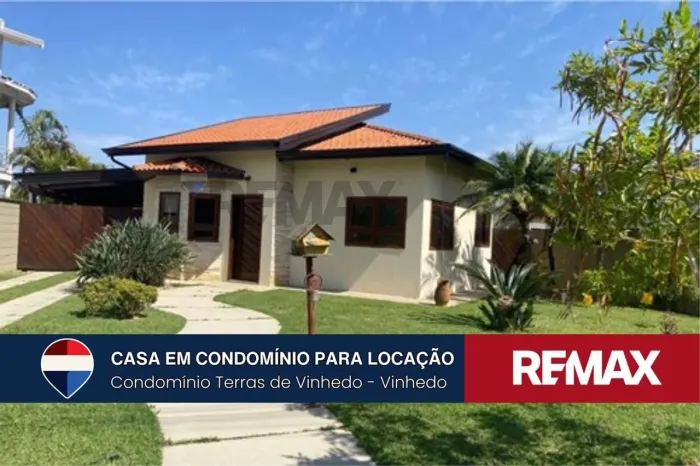 Aluga-se casa térrea, com 3 dormitórios, escritório e piscina no condomínio Terras de Vinh