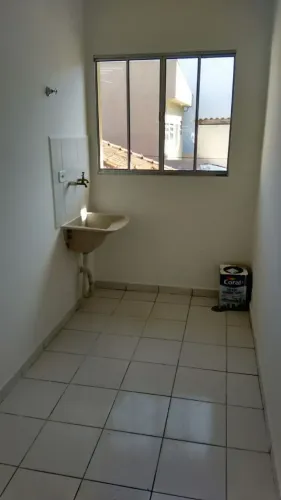 Casa com 3 quartos para alugar no Carrão