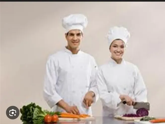 Contrato Auxiliar de Cozinha com experiência