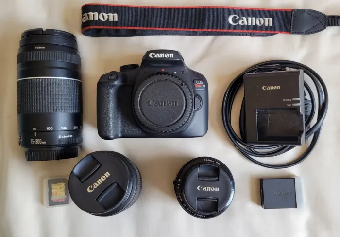 Câmera Canon T100 - Kit completo