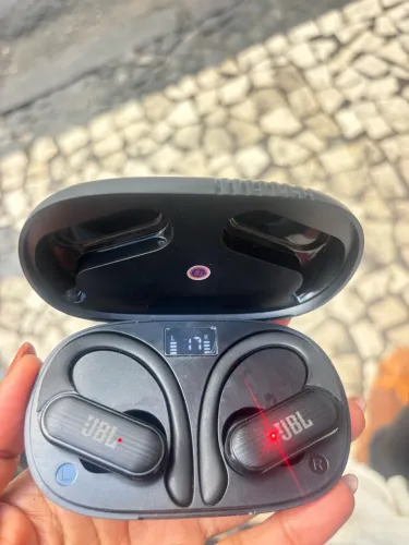 Fone Bluetooth de corrida prende na orelha
