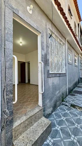 Casa com 2 Quarto(s) e 1 banheiro(s) para Alugar, 70 m² por R$ 1700 / Mês