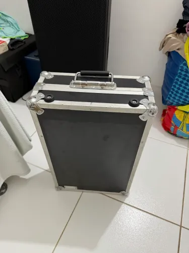Mesa Yamaha MG-12XU Analógica