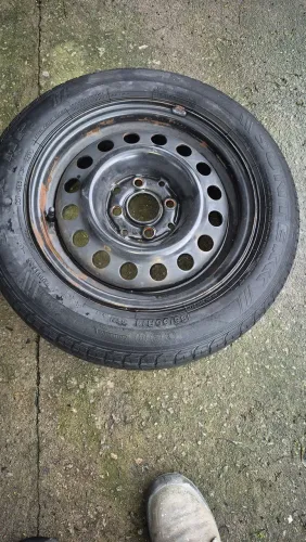 Roda com pneu volkswagen 4/100 aro 14