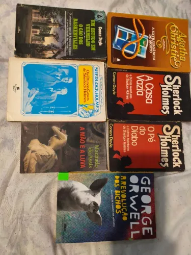 Preço negociável: VENDO LIVROS: Agatha Christie, Sherlock Holmes etc.