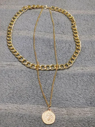 Colar duplo dourado 