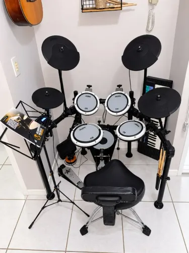 BATERIA ELETRÔ AROMA TDX-25 II - IMPECÁVEL, ESTADO DE NOVA! + Banco, Tapete, Sup.Partitura