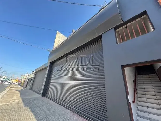 PRÉDIO COM SALÃO E SALAS COMERCIAIS - RUA DE ALTO MOVIMENTO DIVISA SANTO ANDRE E SAO BERNA