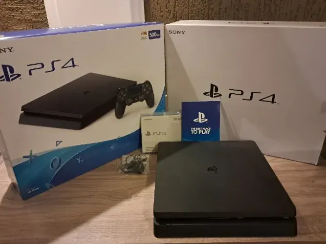 PlayStation 4 - Slim