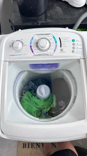 Máquina de Lavar Electrolux 8kg seminova