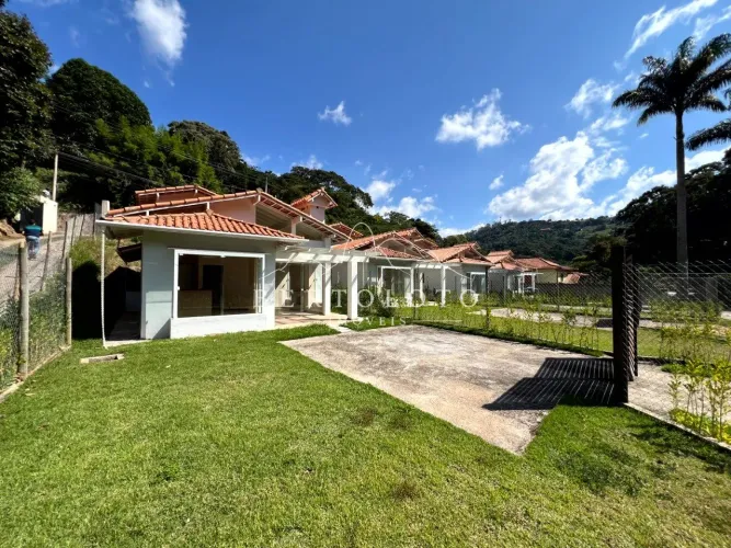 Casa linear em Itaipava - Oportunidade