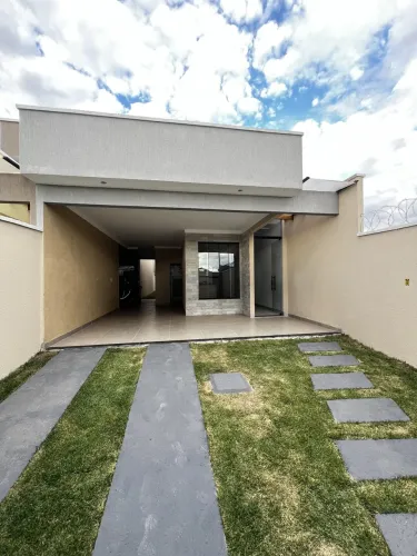 Casa, 3 quartos, 1 suíte, 124 m², 2 vagas no Residencial Petrópolis em Goiânia