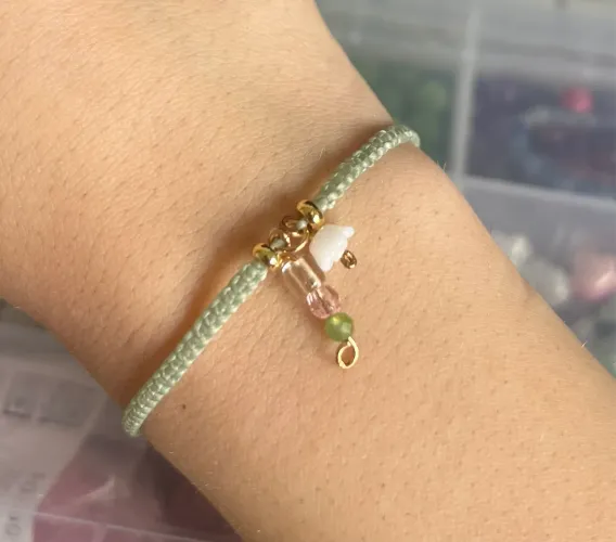 Pulseira em macramê verde