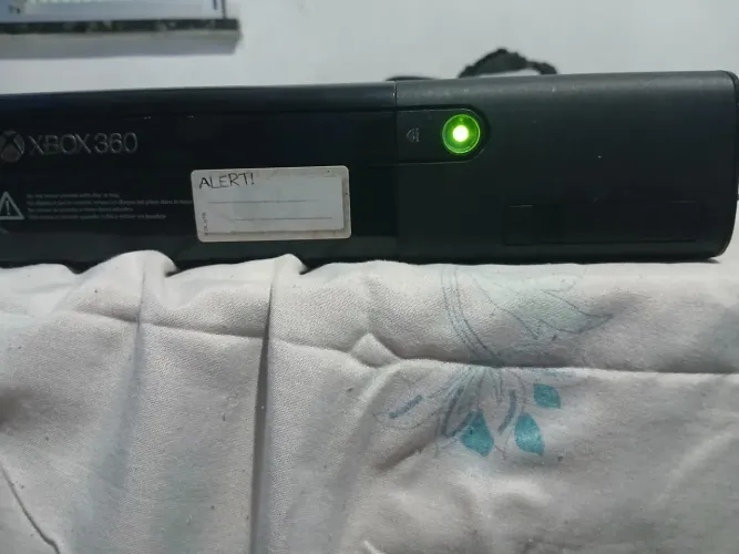 Com defeito - Xbox 360 - Leia a descrição