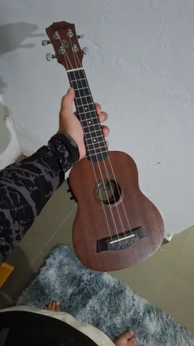 Ukulele Seizi Bali