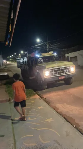 Caminhão Ford F14000