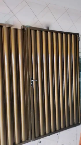 Portão Buzio alumínio bronze reforçado, pivotante! 2,08m alt x 2,58 comp
