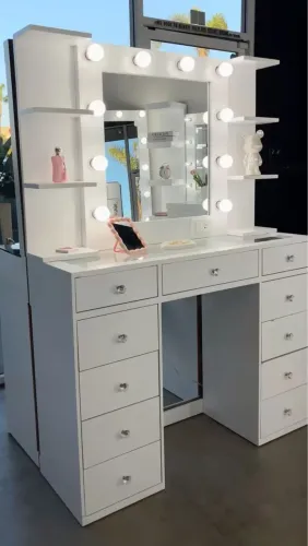 Penteadeira modulada com gavetas