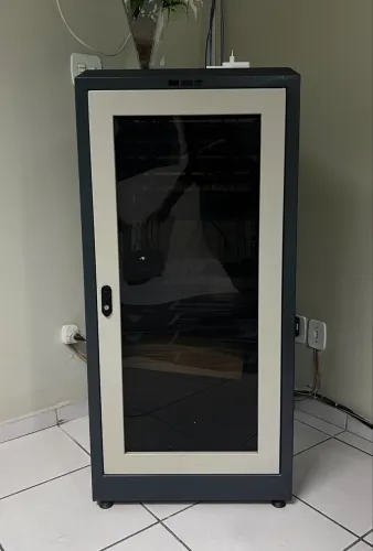 Rack servidor grande piso